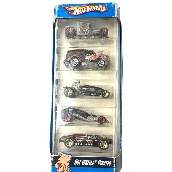 ASSORTED Hot-Wheels® 5-Car Gift Pack - Pirates Theme New in Package - Picture 1 of 5